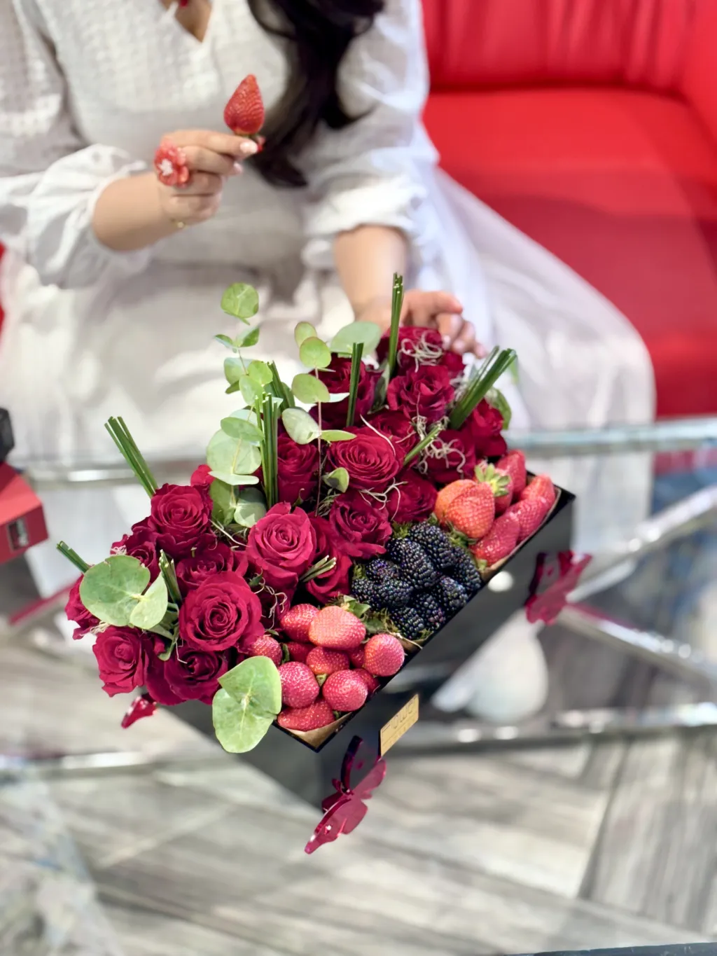 بوكس الورد مع الفروت الطبيعي الاسود