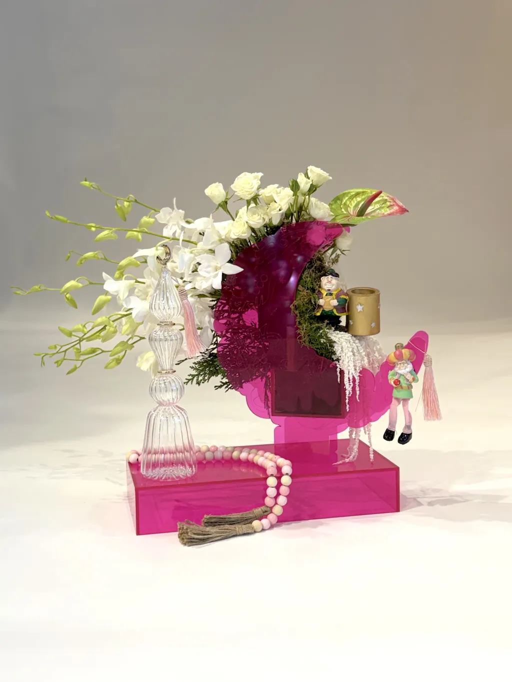 هلال رمضان مع مآذنه الزجاج