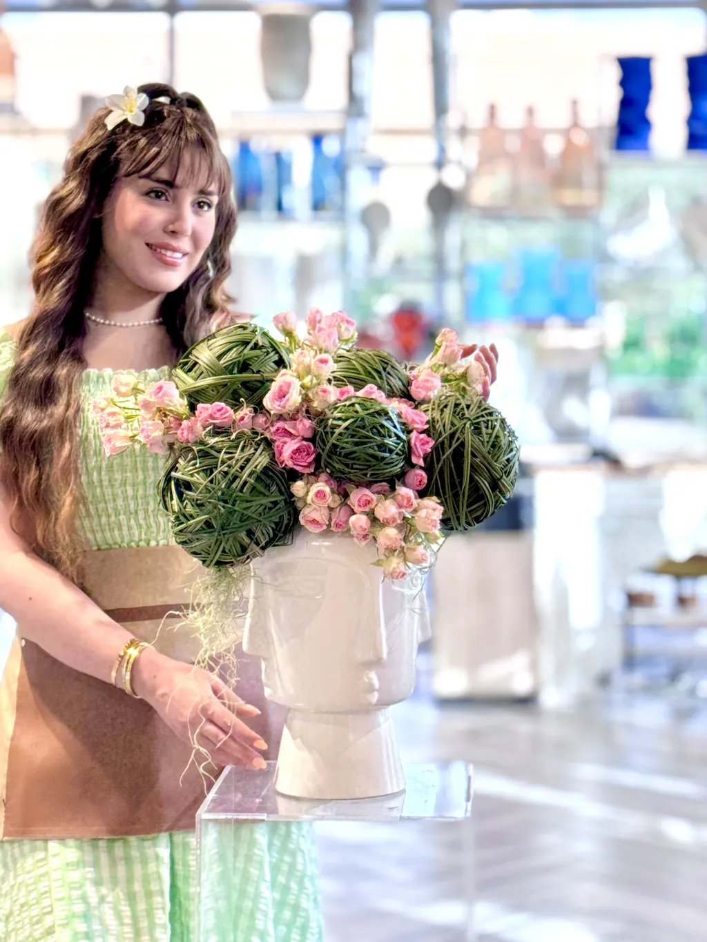 فازة الوجه مع الورد