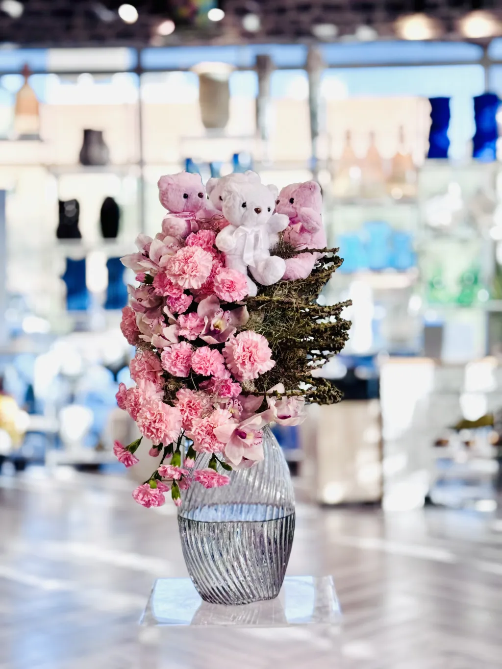 فازة الورد مع التوي مناسبات